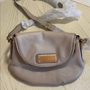 Marc Jacobs cream leather cross body with tags